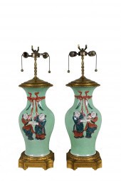 PAIR OF CHINESE FAMILLE ROSE E