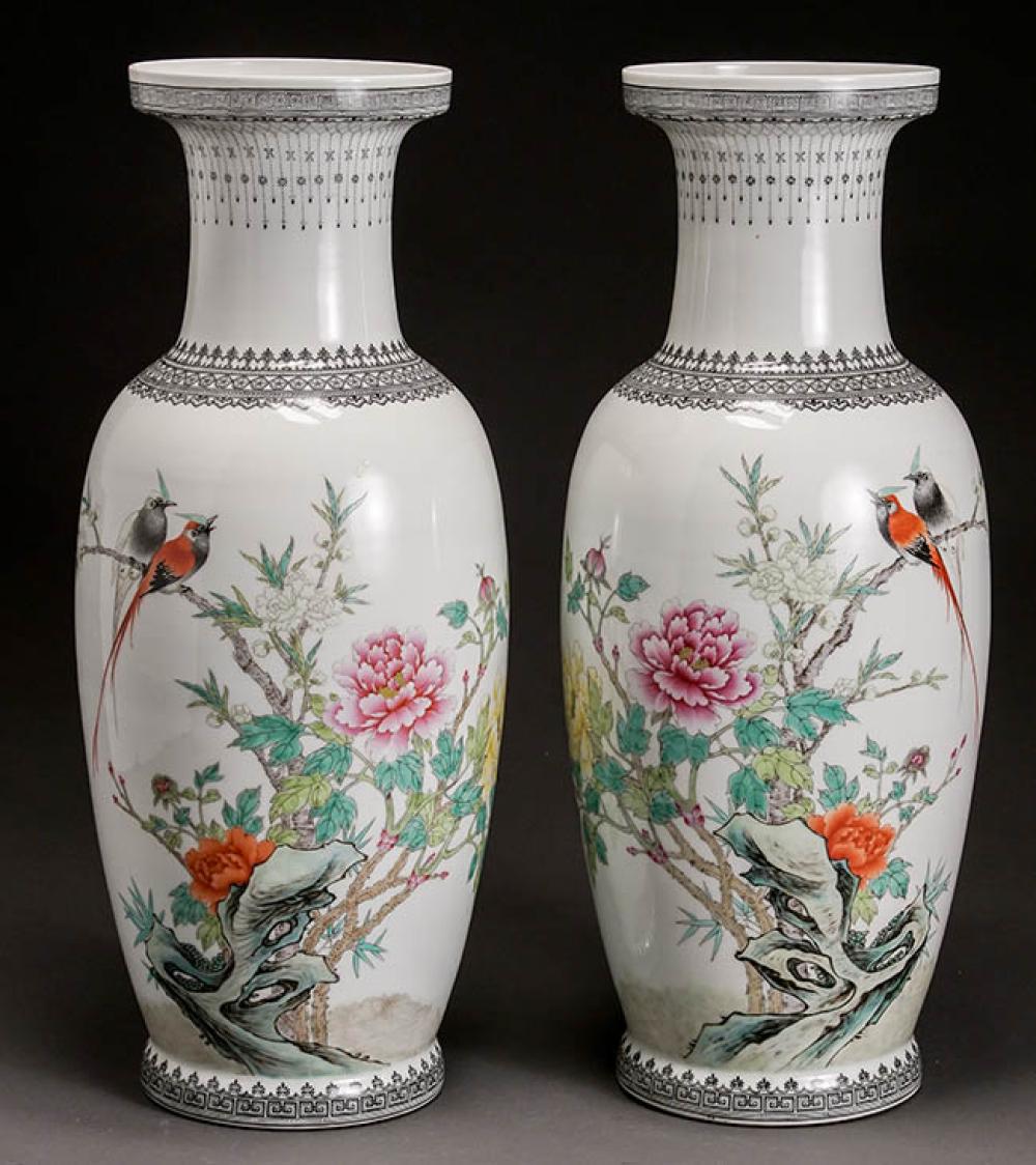 PAIR OF CHINESE 'FAMILLE ROSE'