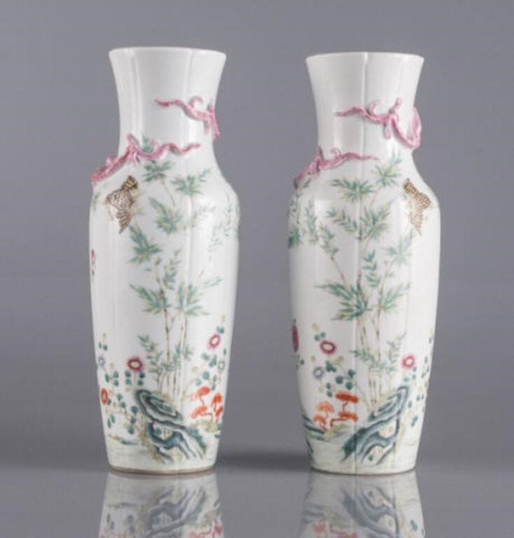 PAIR OF CHINESE FAMILLE ROSE