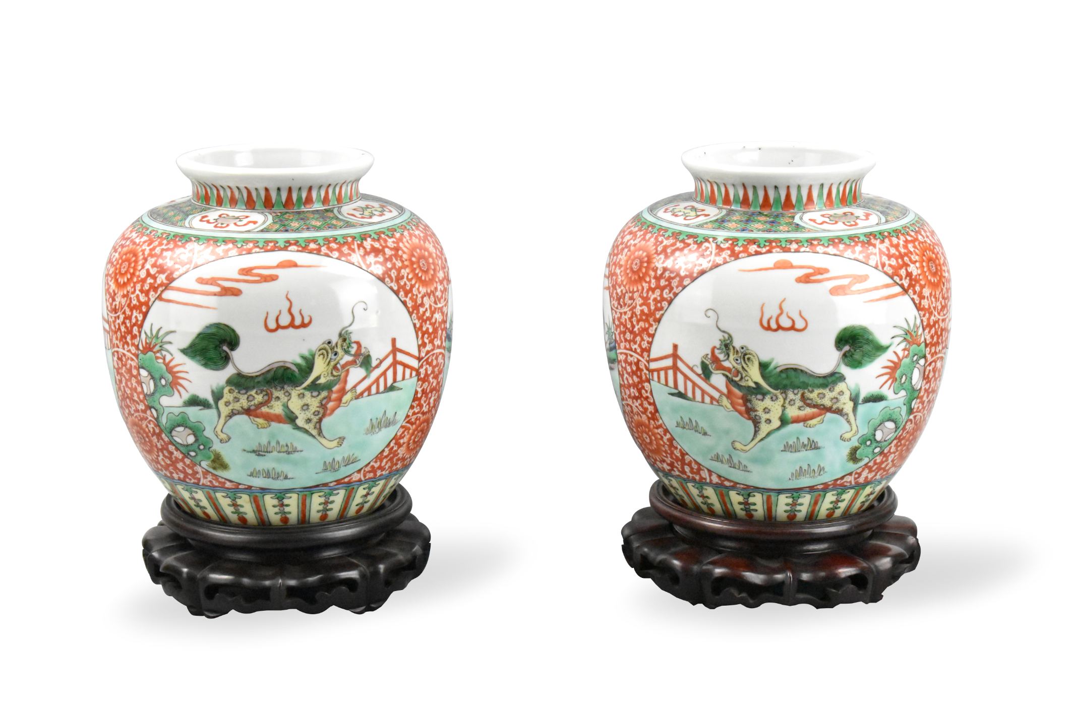 PAIR OF CHINESE FAMILLE VERTE JAR