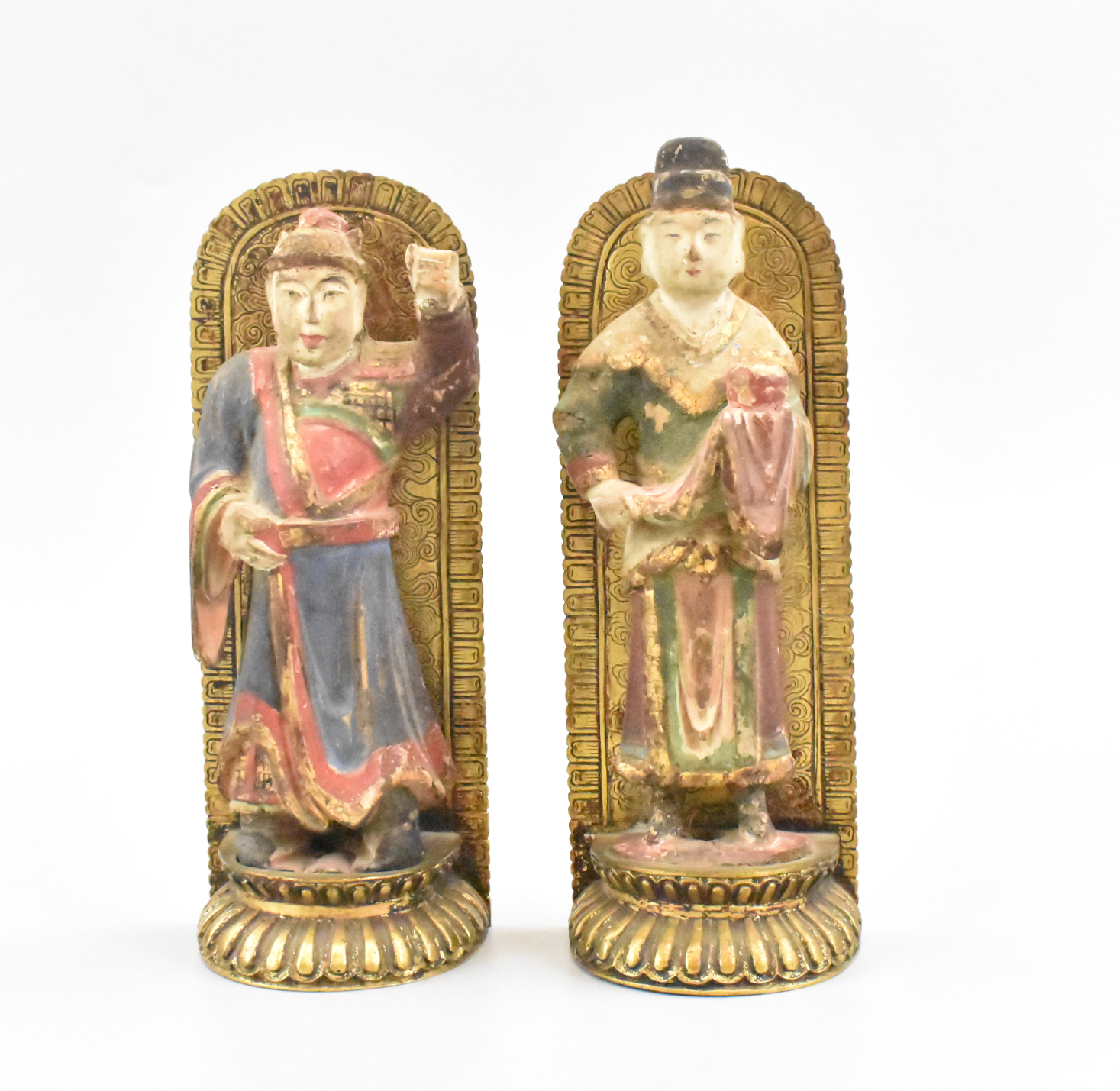 PAIR OF CHINESE GILT LACQUERED WOOD