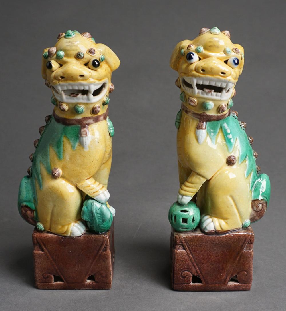 PAIR OF CHINESE GLAZED PORCELAIN