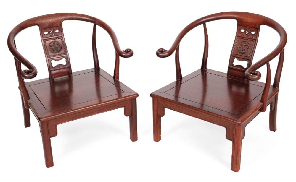 PAIR OF CHINESE HUANGHUALI