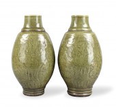 PAIR OF CHINESE LONGQUAN WARE