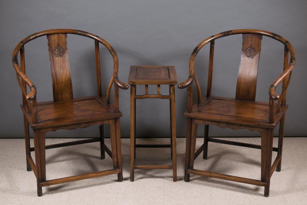 PAIR OF CHINESE MING STYLE HUALI