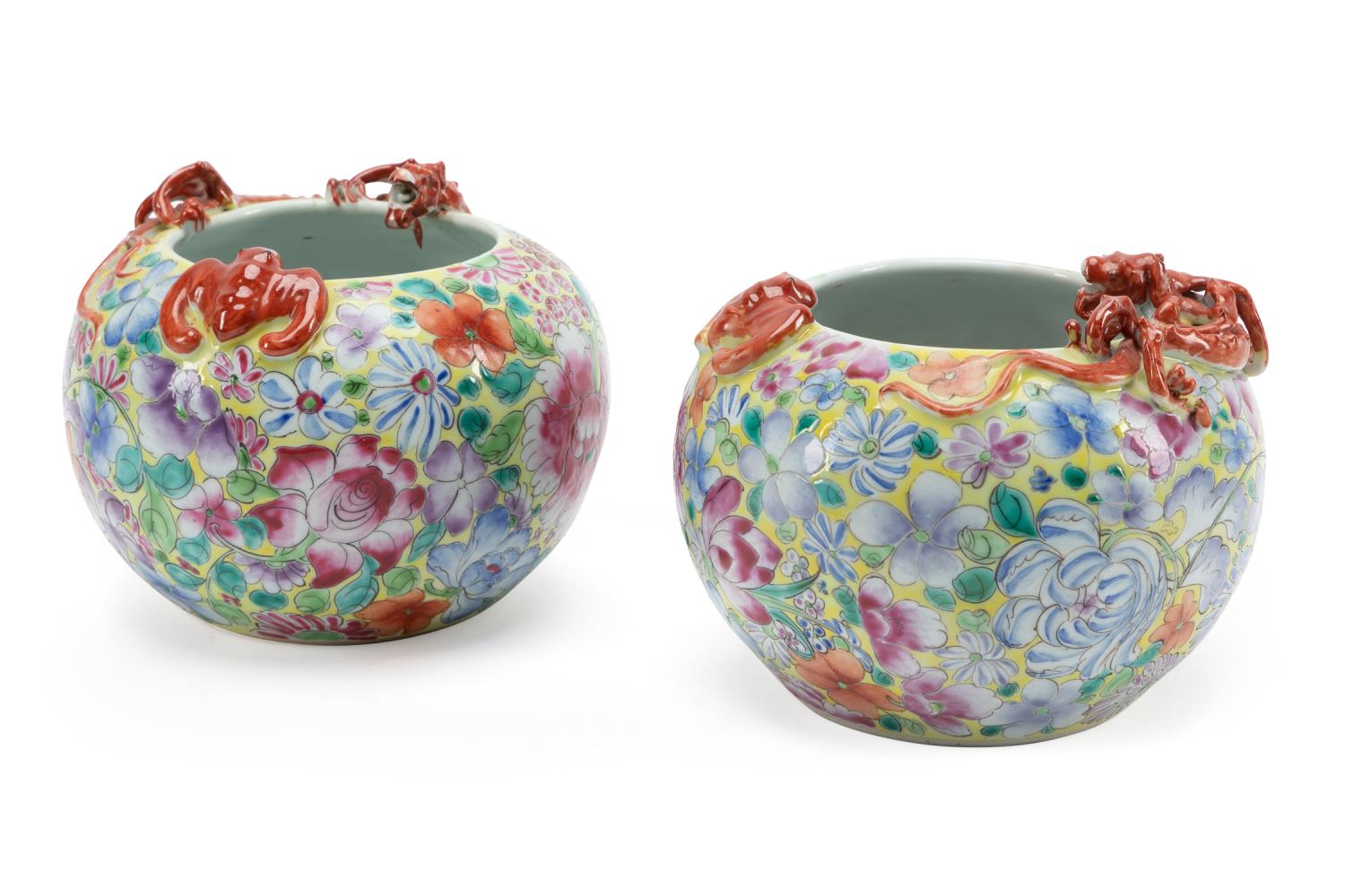 PAIR OF CHINESE ONE THOUSAND FLOWER