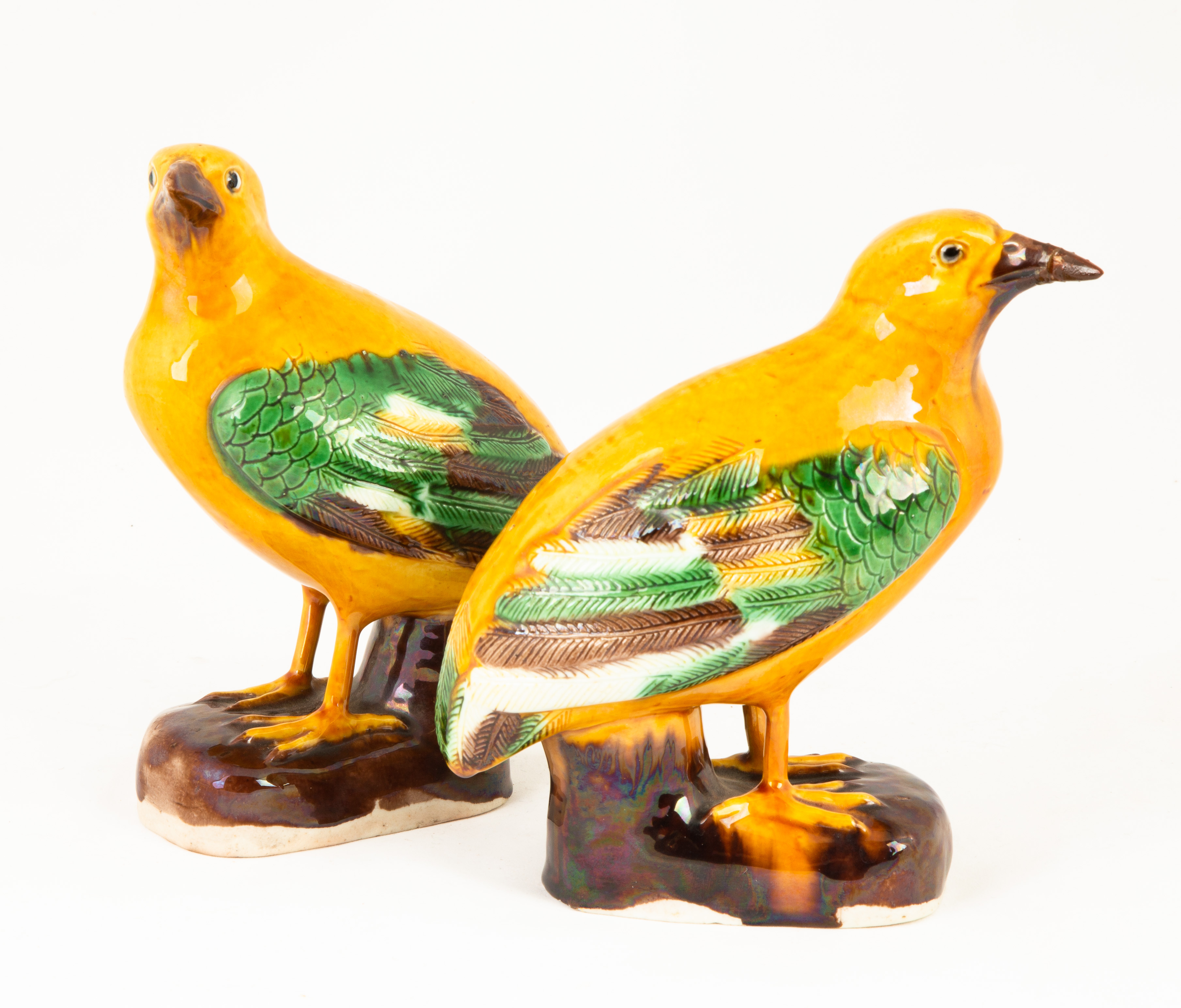 PAIR OF CHINESE PAINTED PORCELAIN