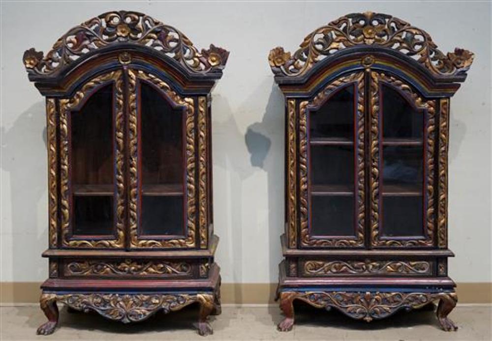 PAIR OF CHINESE PARCEL GILT AND
