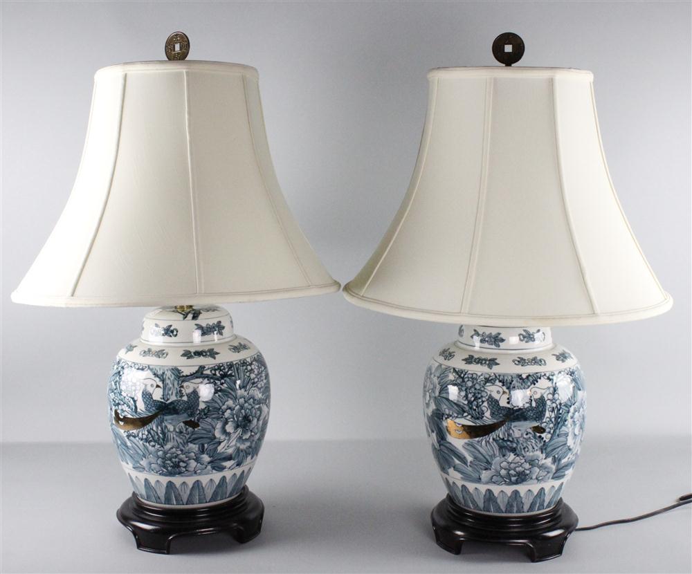PAIR OF CHINESE PORCELAIN BLUE