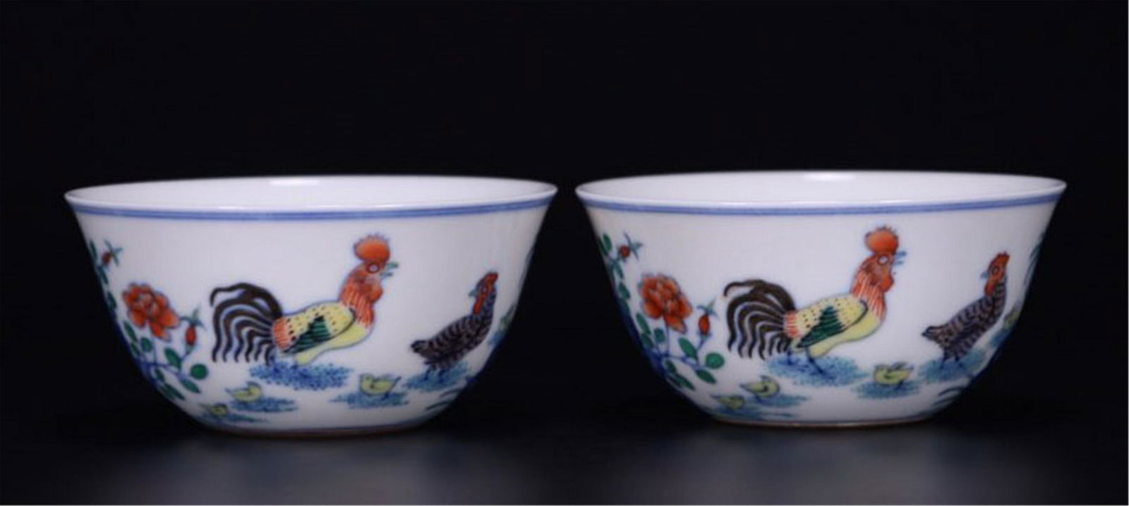 PAIR OF CHINESE PORCELAIN DOUCAI