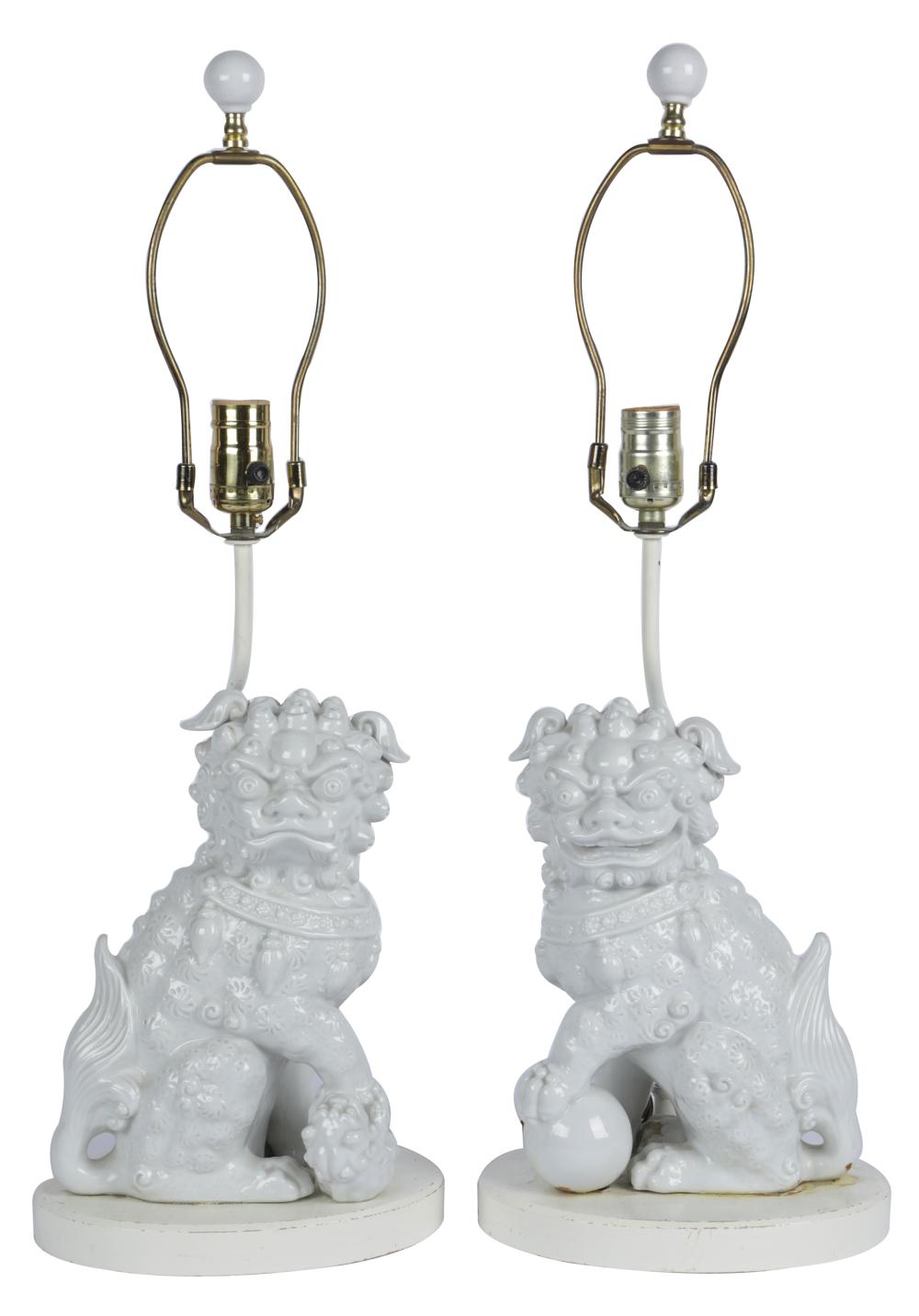 PAIR OF CHINESE PORCELAIN FOO