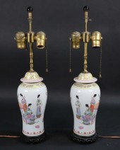 PAIR OF CHINESE PORCELAIN LAMP