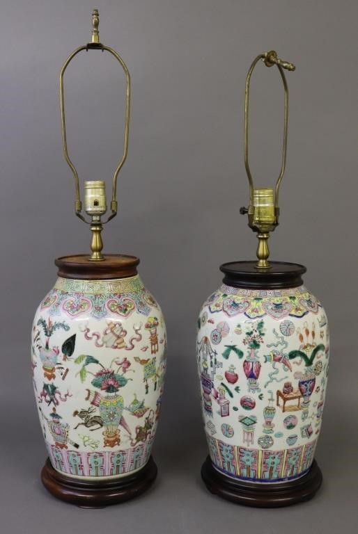 Pair of Chinese porcelain table