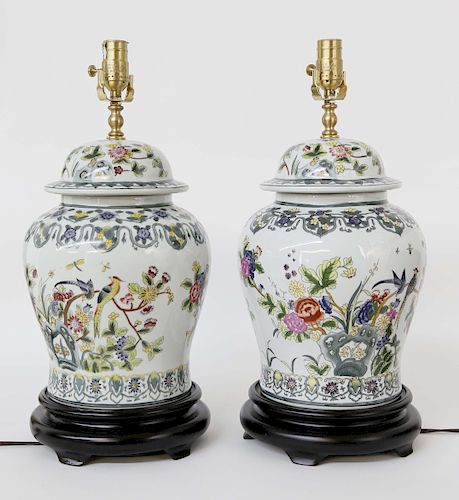 PAIR OF CHINESE PORCELAIN TEMPLE