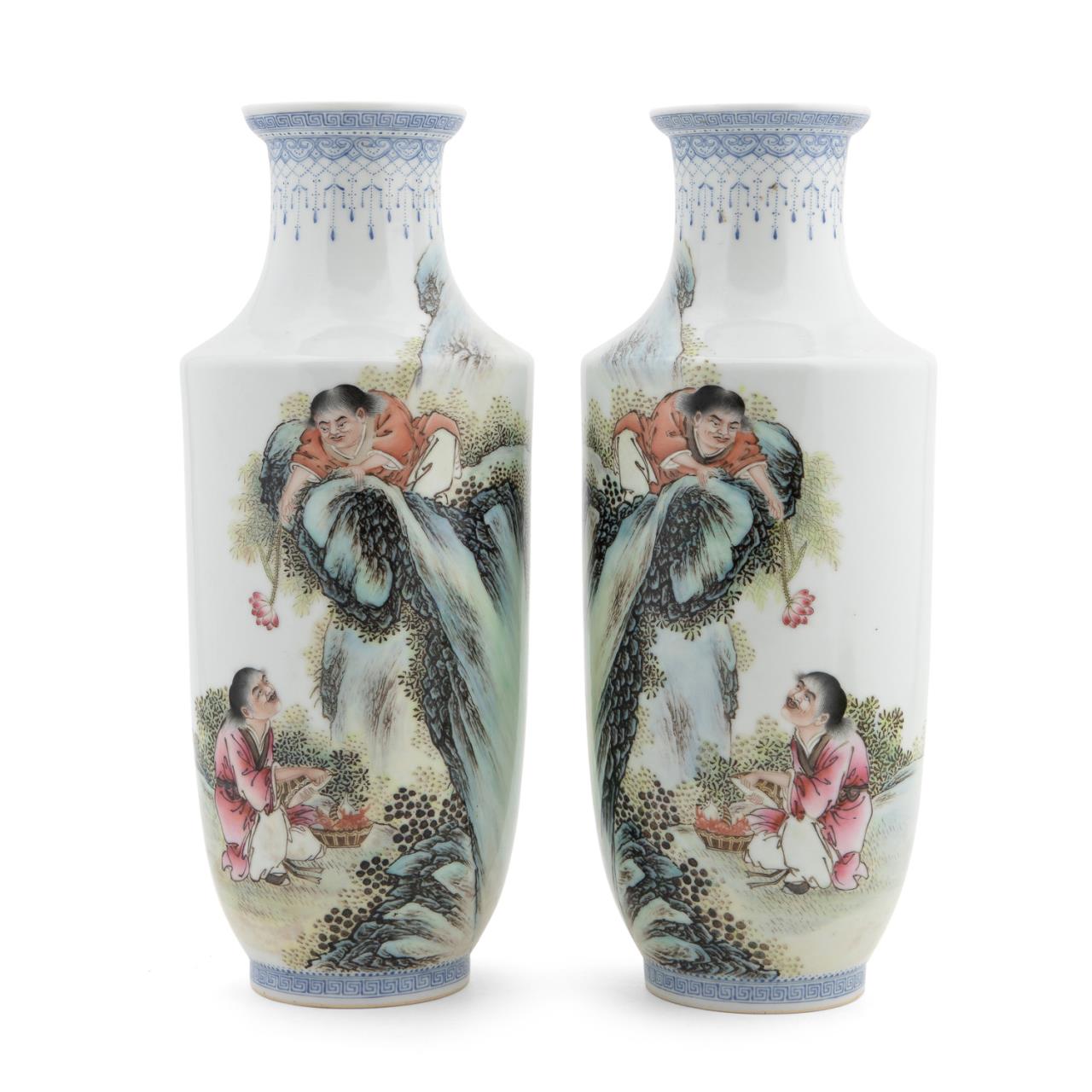 PAIR OF CHINESE PORCELAIN VASES