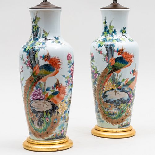 PAIR OF CHINESE PORCELAIN VASES