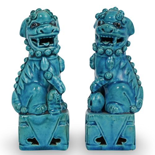 PAIR OF CHINESE TURQUOISE PORCELAIN