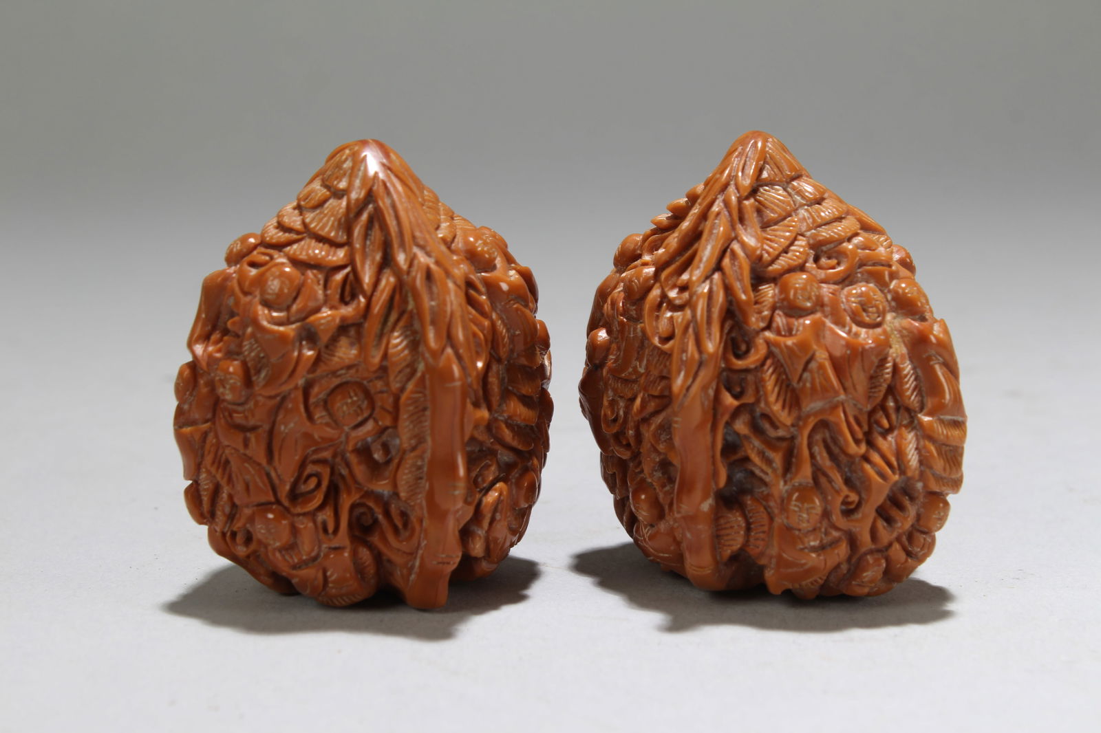 PAIR OF CHINESE WALNUTSPair of