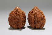 PAIR OF CHINESE WALNUTS<br>Pai