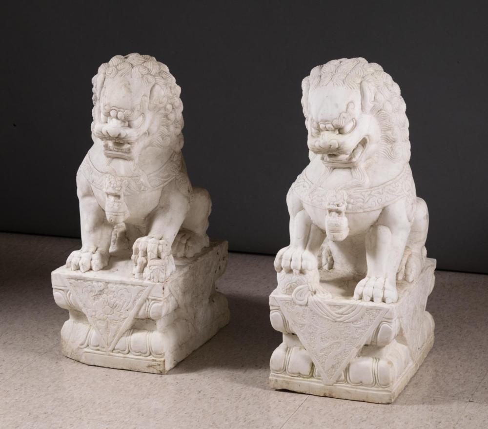PAIR OF CHINESE WHITE MARBLE FOO