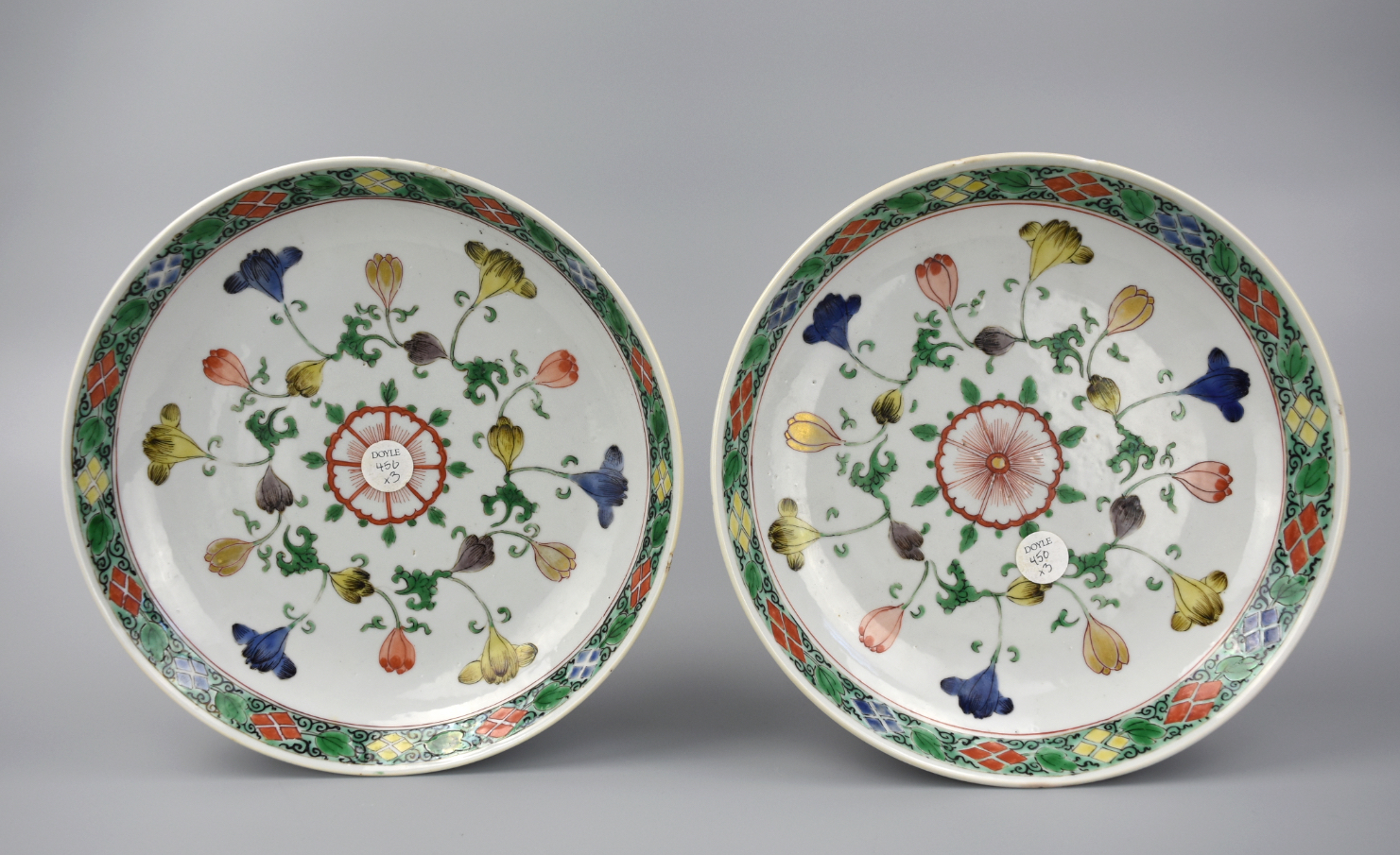 PAIR OF CHINESE WUCAI FLORAL