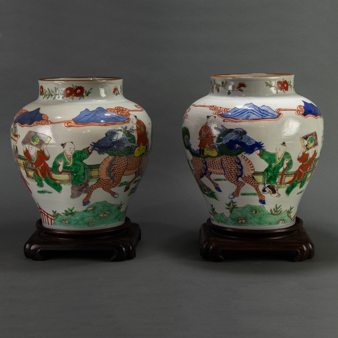 PAIR OF CHINESE WUCAI JARS Pair