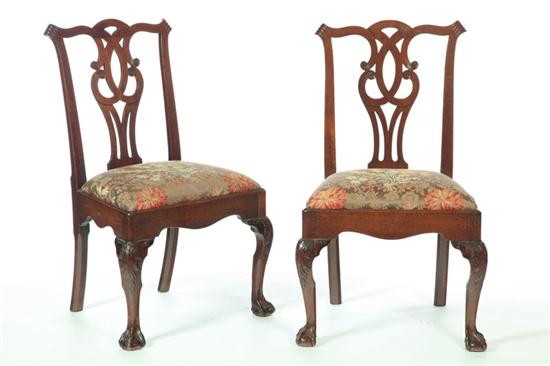 PAIR OF CHIPPENDALE SIDE CHAIRS. 