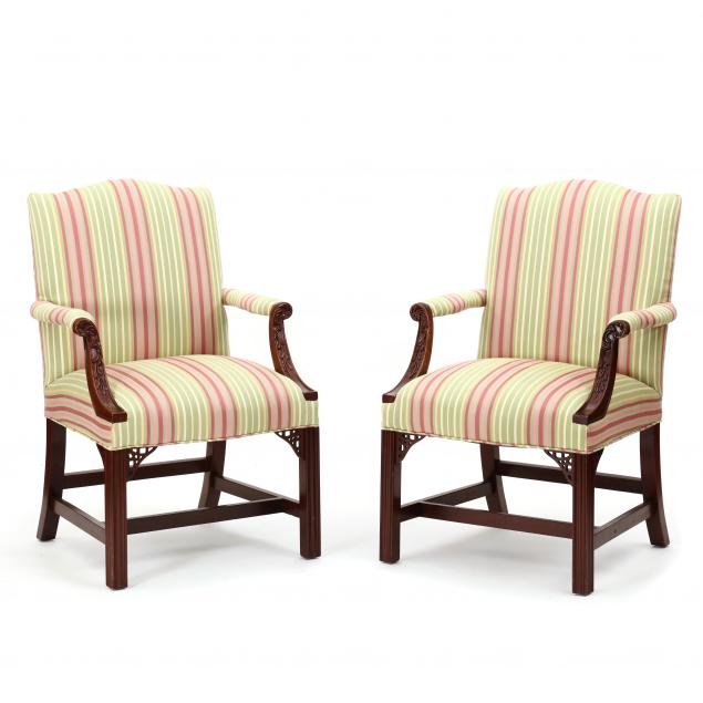PAIR OF CHIPPENDALE STYLE CARVED