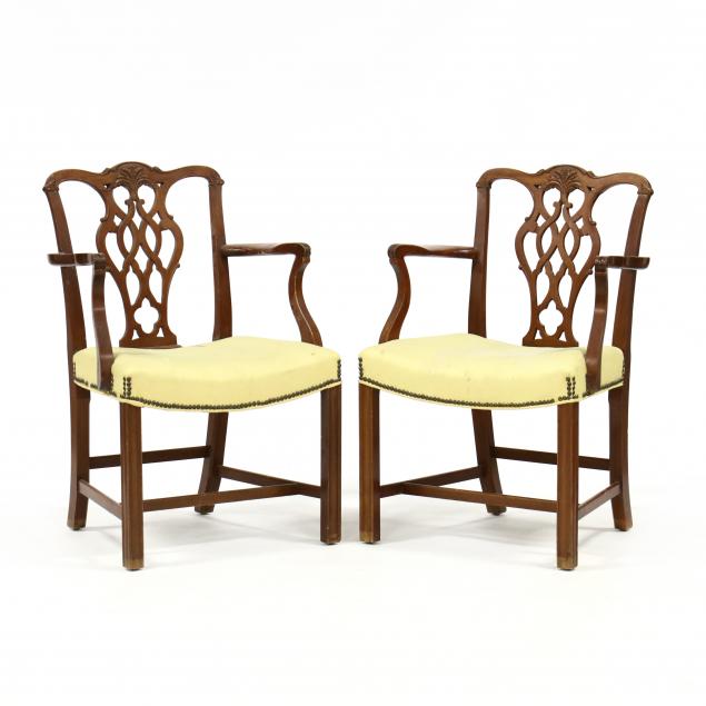 PAIR OF CHIPPENDALE STYLE CARVED