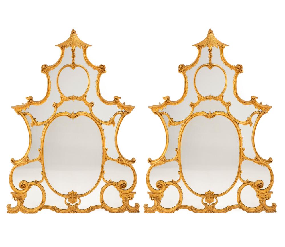 PAIR OF CHIPPENDALE-STYLE CARVED