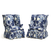 PAIR OF CHIPPENDALE STYLE FLOR
