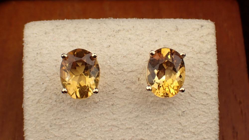 PAIR OF CITRINE AND FOURTEEN