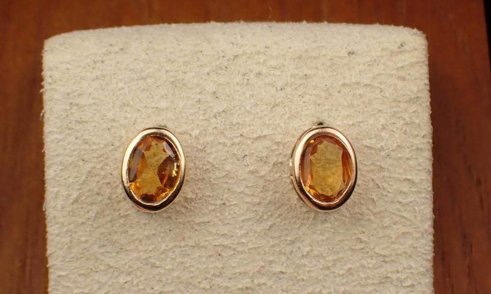 PAIR OF CITRINE AND FOURTEEN