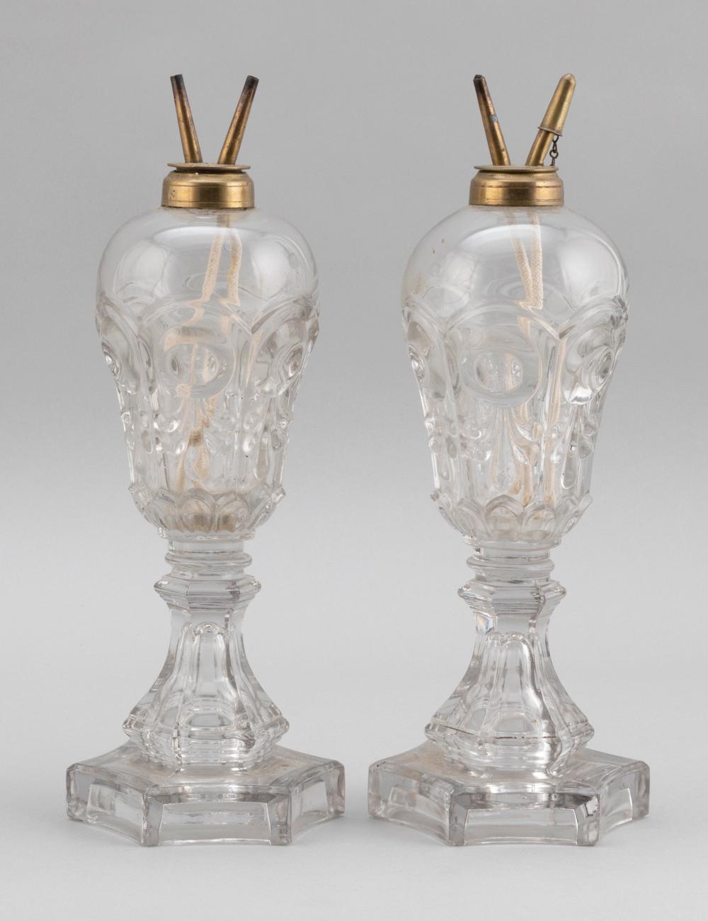 PAIR OF CLEAR SANDWICH GLASS