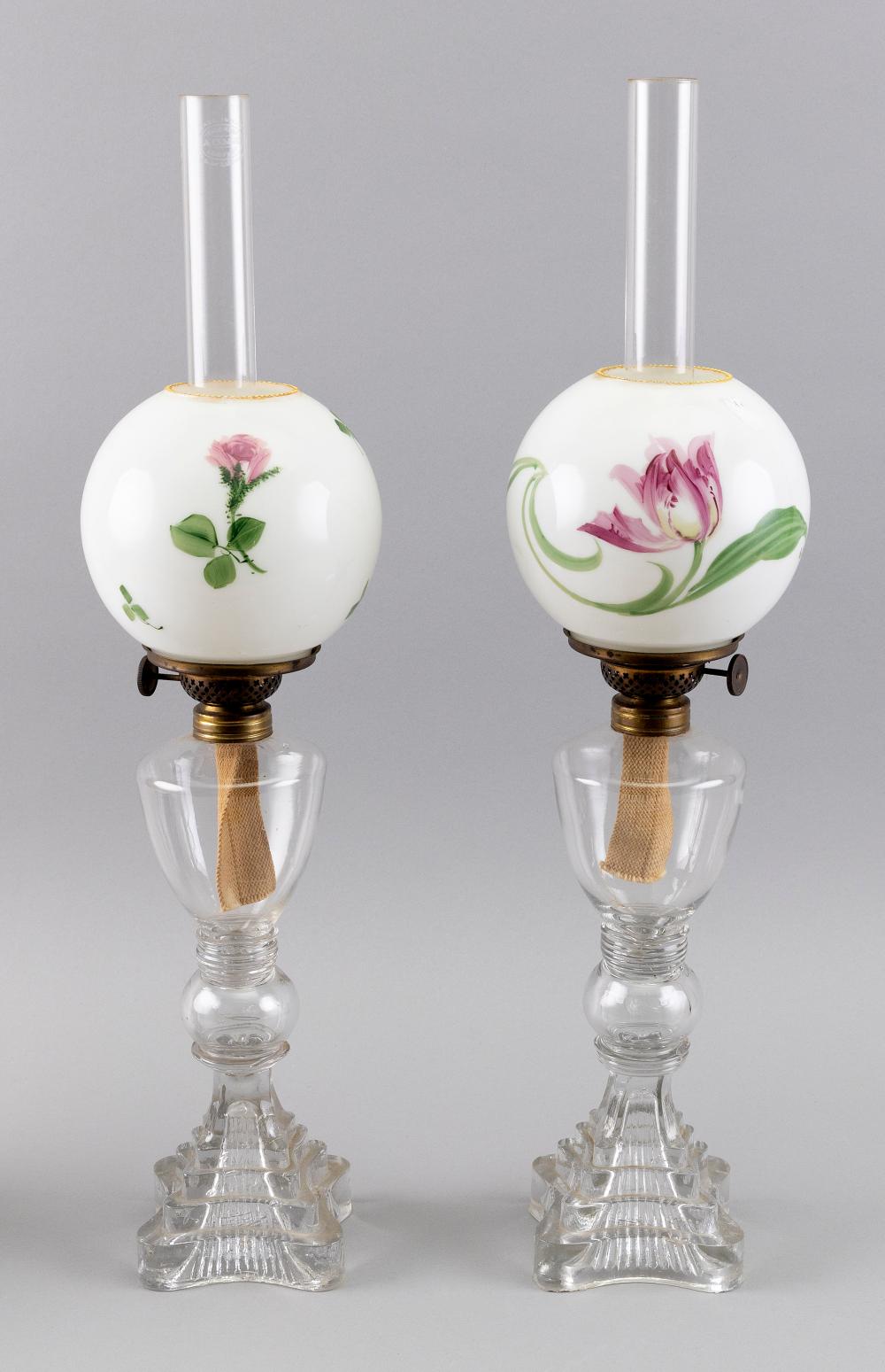 PAIR OF CLEAR SANDWICH GLASS