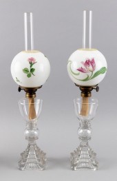 PAIR OF CLEAR SANDWICH GLASS L