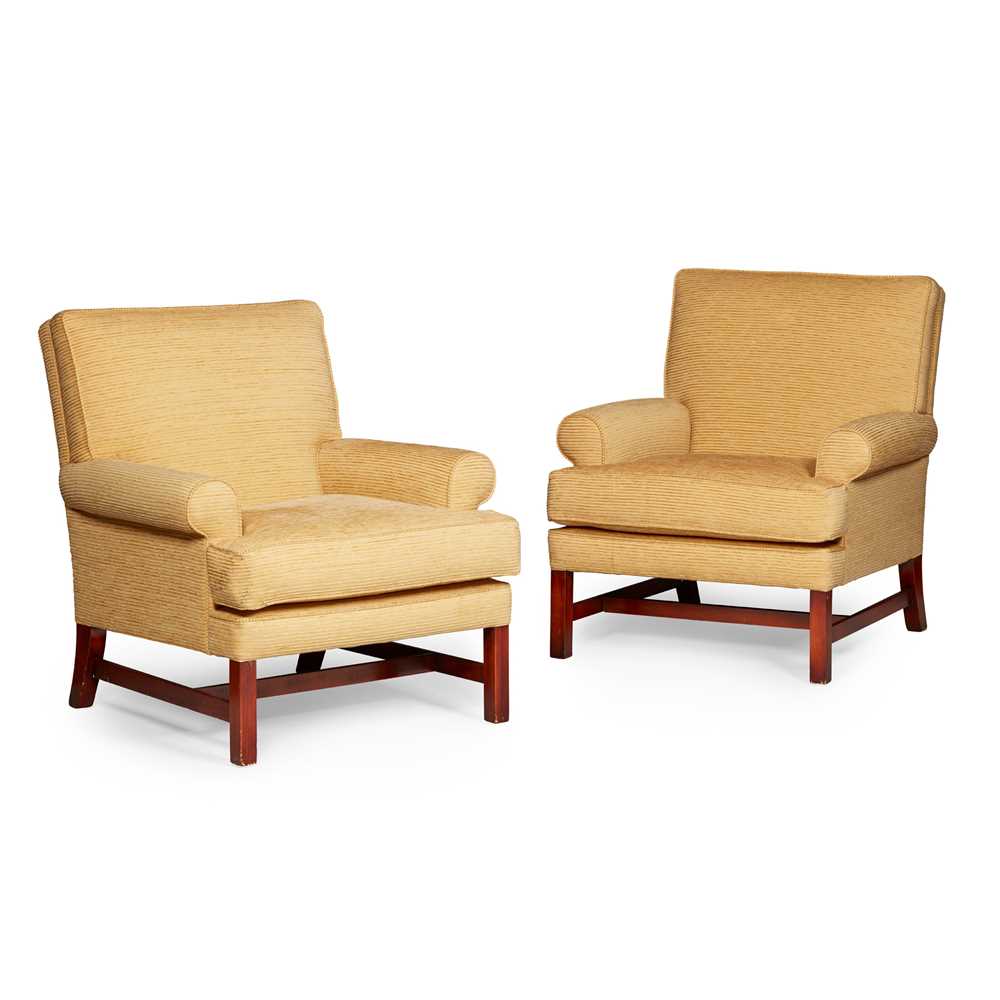 PAIR OF CLUB ARMCHAIRS OF RECENT
