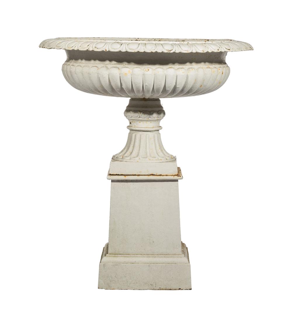 PAIR OF CONTINENTAL CAST IRON