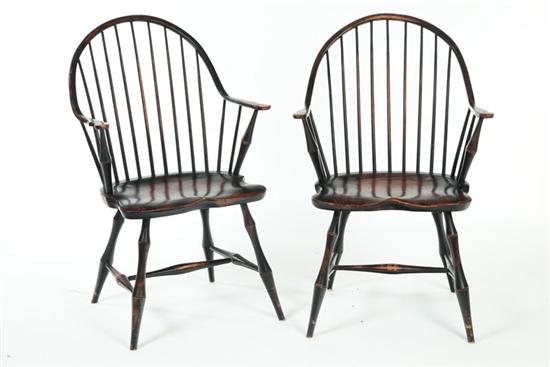 PAIR OF CONTINUOUS ARM