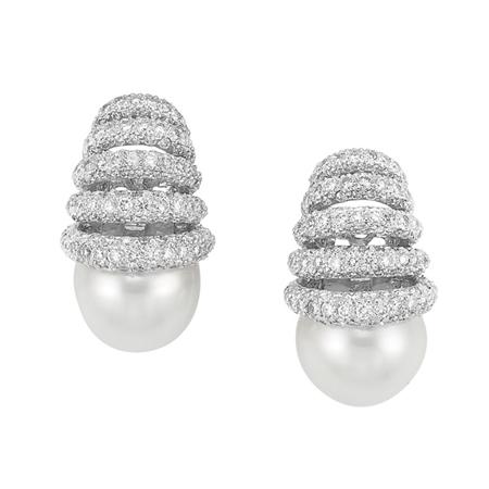 Pair of Diamond and Cultured
