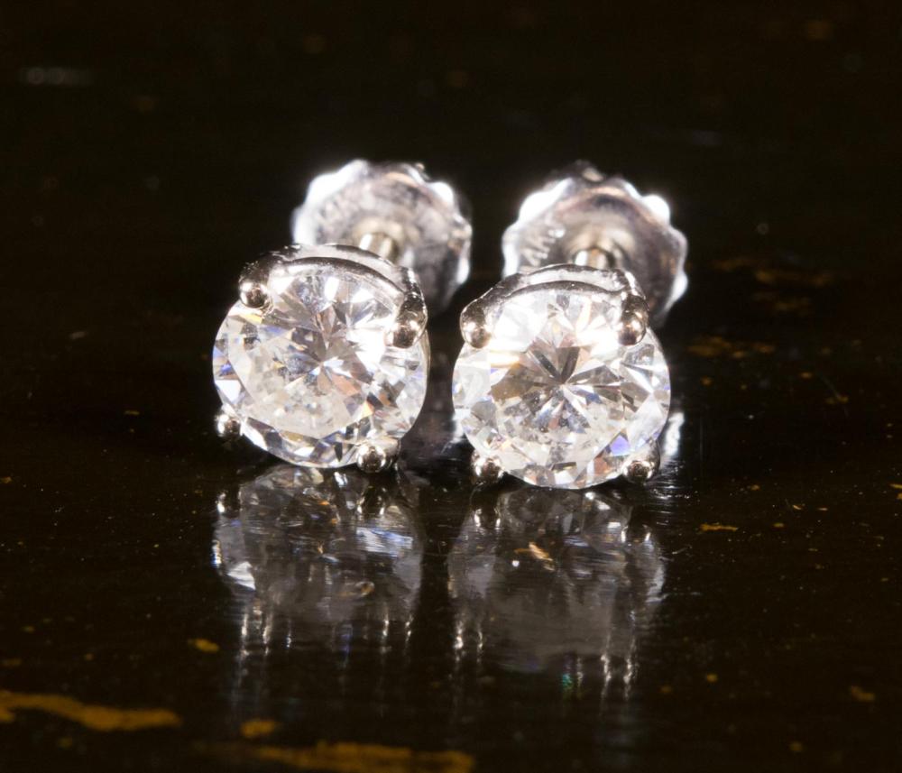 PAIR OF DIAMOND AND WHITE GOLD