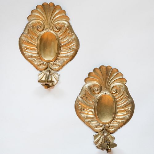 PAIR OF DUTCH STYLE BRASS REPOUSSÃ©