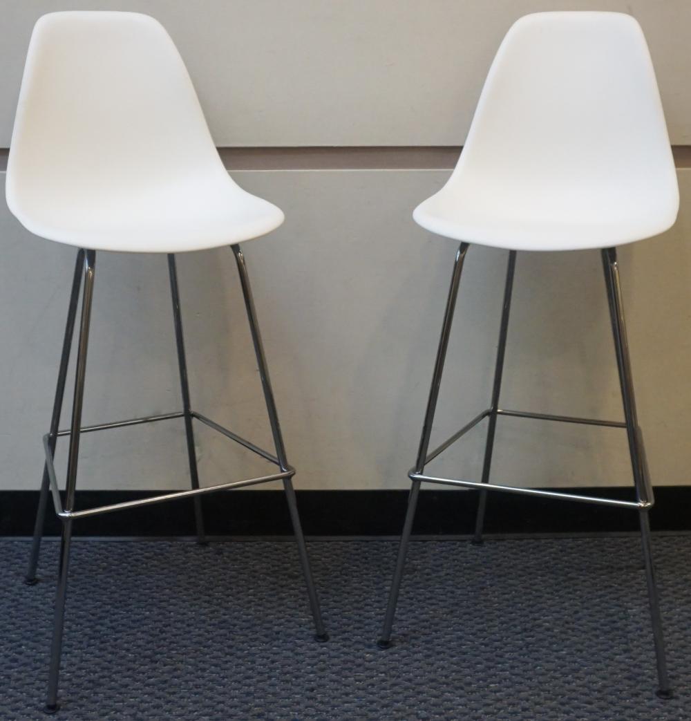 PAIR OF EAMES WHITE MOLDED SHELL
