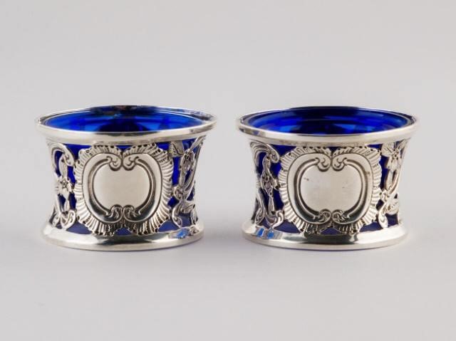 PAIR OF EDWARDIAN IRISH STERLING