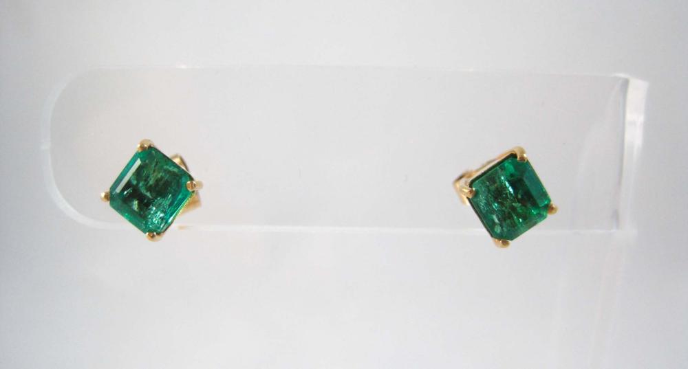 PAIR OF EMERALD AND EIGHTEEN