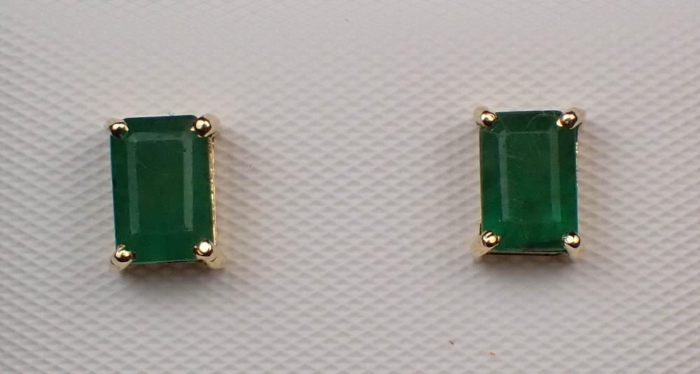 PAIR OF EMERALD AND FOURTEEN