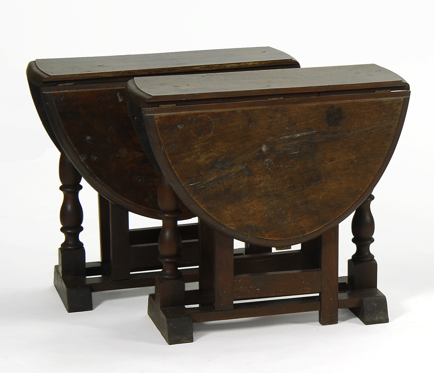 PAIR OF ENGLISH-STYLE LOW