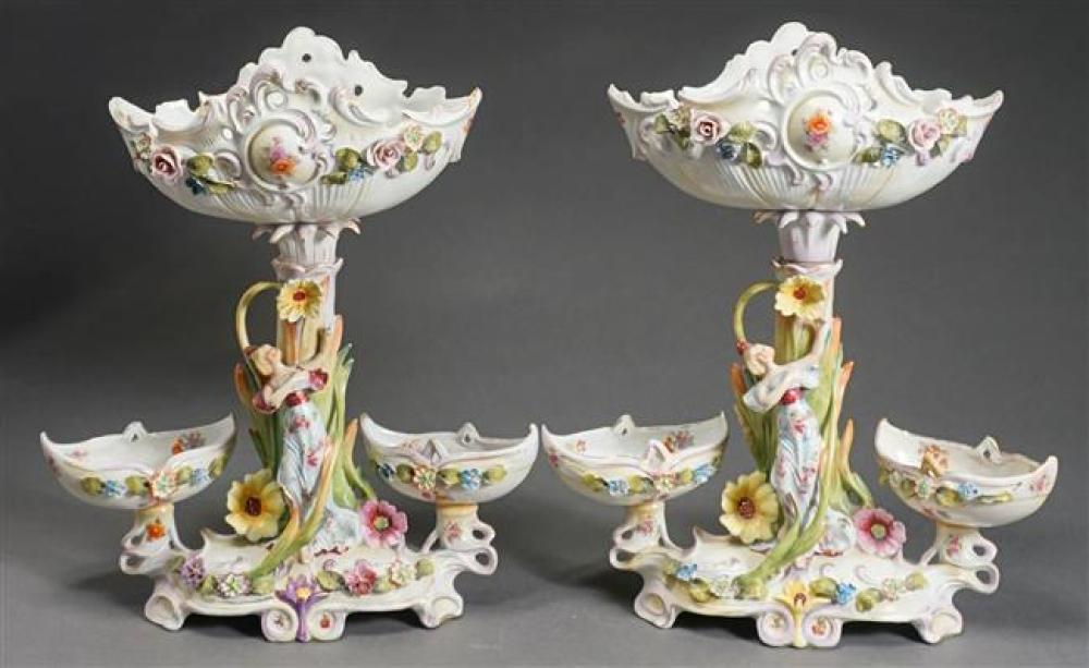 PAIR OF EUROPEAN PORCELAIN