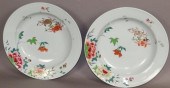 PAIR OF FAMILLE ROSE CHINESE E