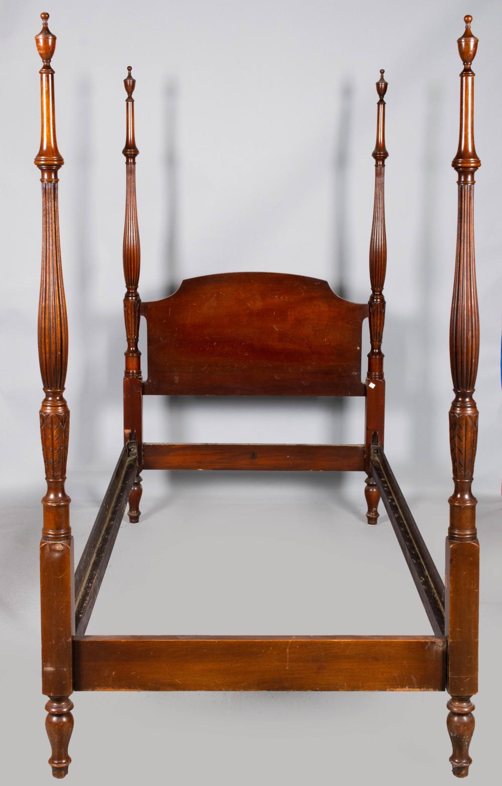PAIR OF FEDERAL STYLE MAHOGANY TWIN